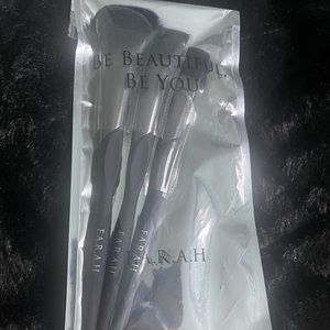 F.A.R.A.H Be Beautiful Be You Brush Set